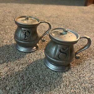 Wilton Armetale Silver Pewter Salt and Pepper Shakers. Vintage